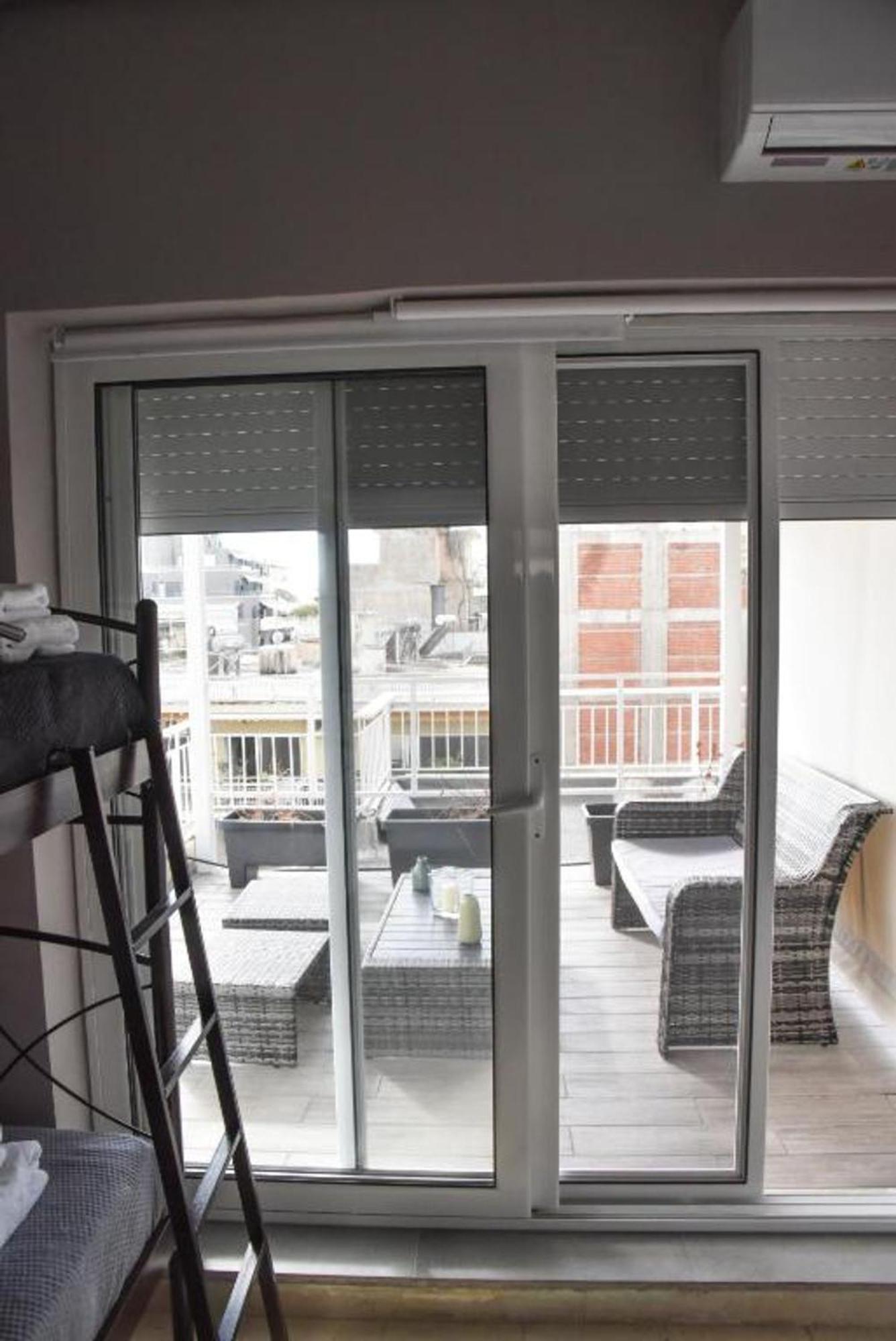 Tiny Rooftop Apartment Афіни Екстер'єр фото
